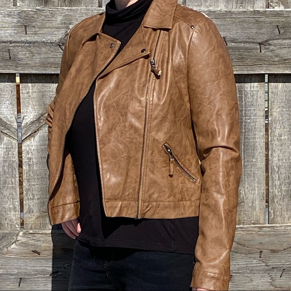 Women’s Jacket - Picture 2 of 2